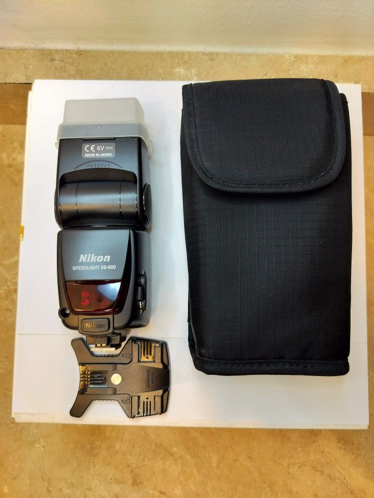 Nikon SB-800 Speedlight Flash, NEW