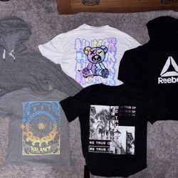 Women’s Shirts / Hoodies