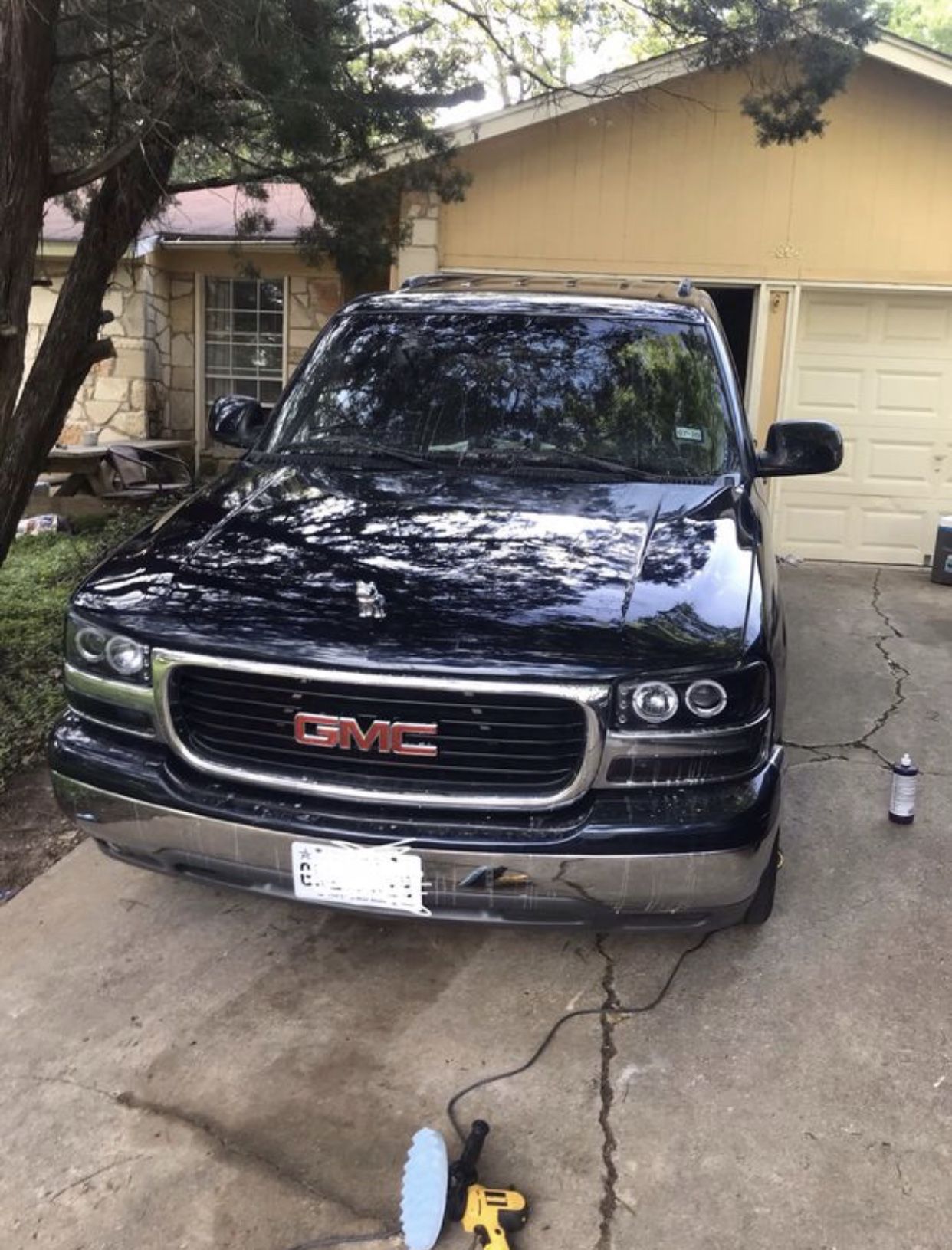 Roof and hood Buff