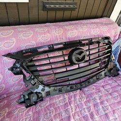 2017 2018 Mazda 3 Grille OEM NEW