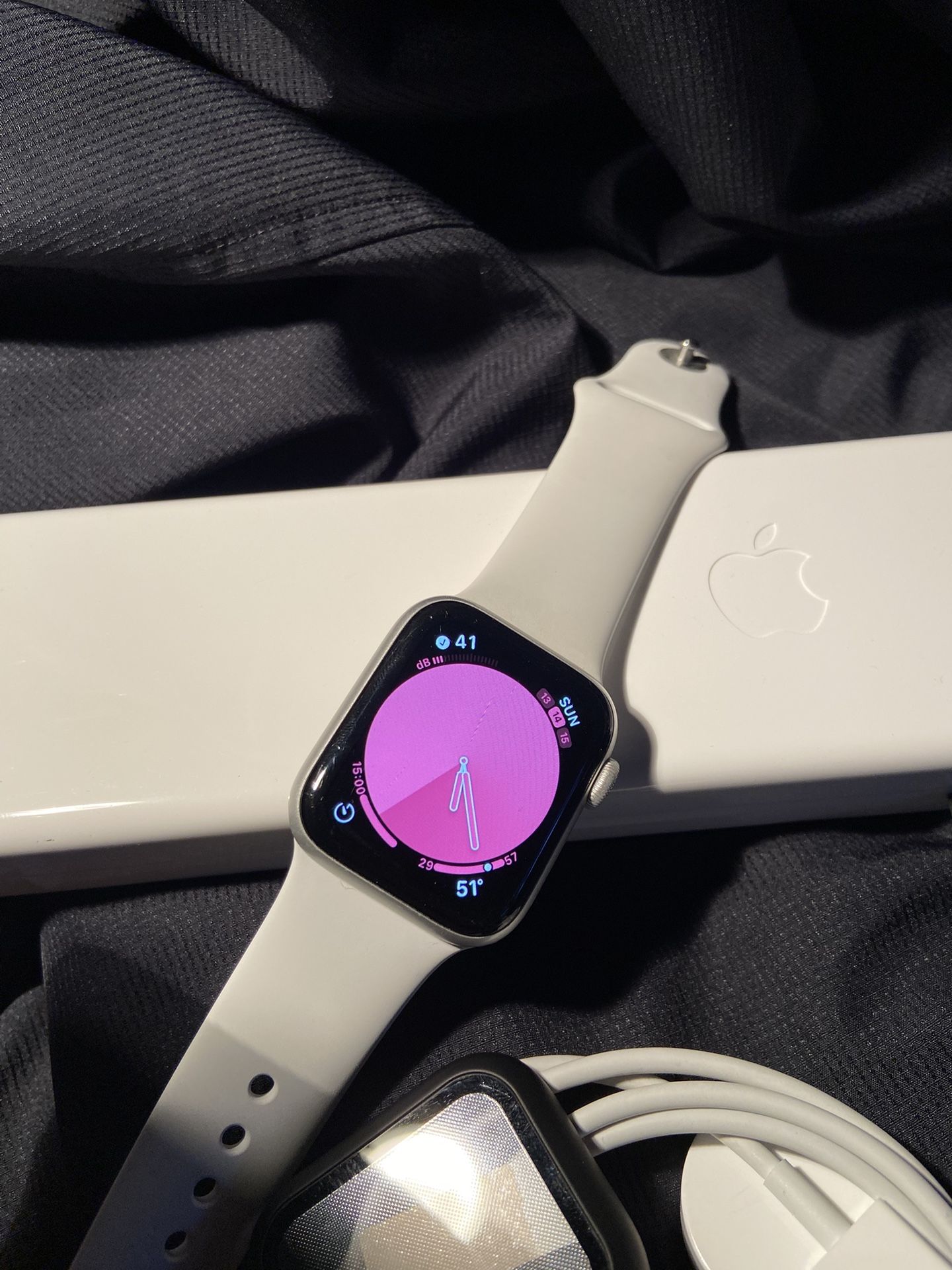 Inbox Apple Watch se 2nd Generation LTE cellular Starlight