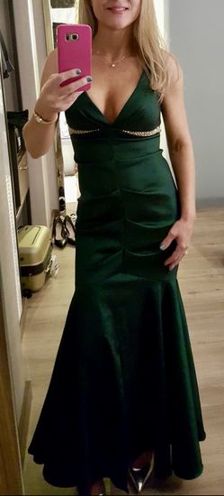 Gorgeous Emerald green dress Sz 2P Worn once only