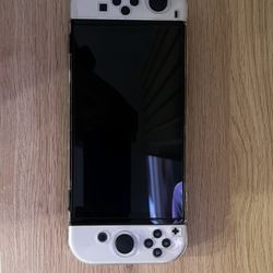 Nintendo Switch OLED Console (White Joy-Con) - Excellent Condition