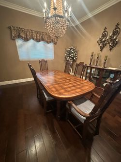 DINNING TABLE
