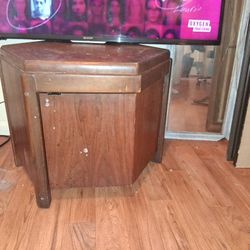 Coffee Table With Hidden Storage Space.$30