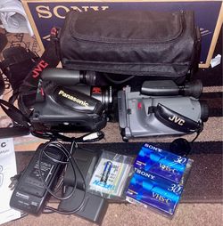 Vintage VHS-C Camcorder - UNTESTED