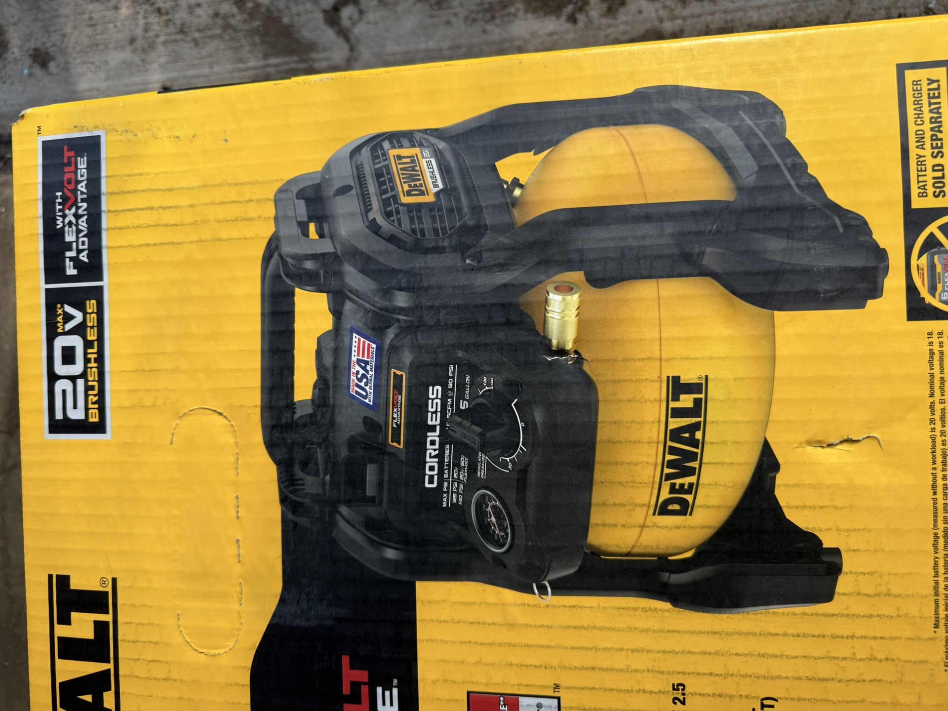Dewalt 2.5 Gallon 140 Psi Cordless Compressor (tool Only)