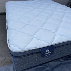 SERTA QUEEN PILLOWTOP MATTRESS ONLY DISPLAY MODEL