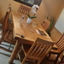 Wooden Dinner Table With 5 Chairs Good Condition!