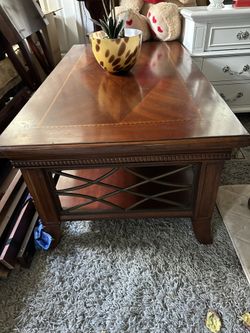 Mahagony Living Room Table