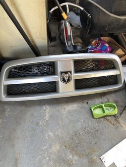 Dodge Ram 2010 grill