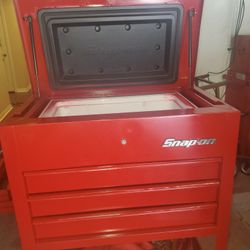 Snap-On Ice Chest Cooler On Casters With Storage