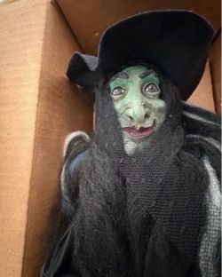 NEW - Witch Halloween Decorative Figure