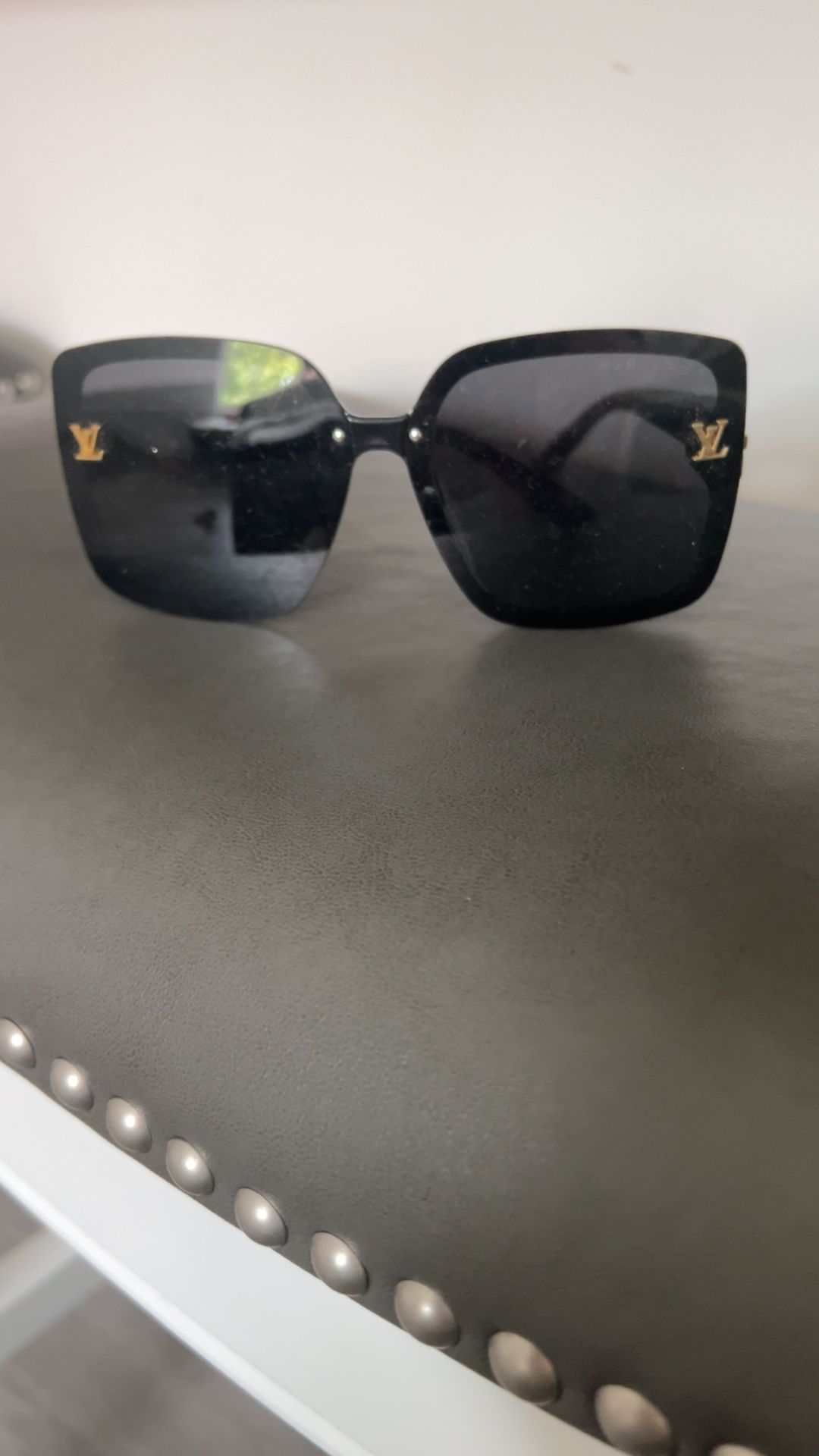 Women’s Louis Vuitton Sunglasses (Authentic)