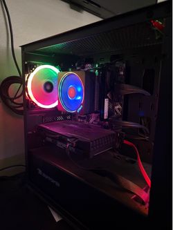 iBuyPower pc with mouse, keyboard, and mic