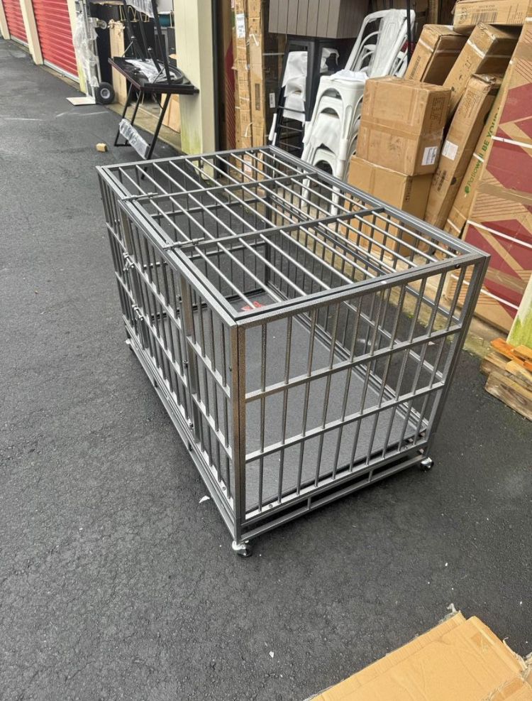 Brand New LUCKUP Heavy Duty Dog Cage Metal Kennel And Crate