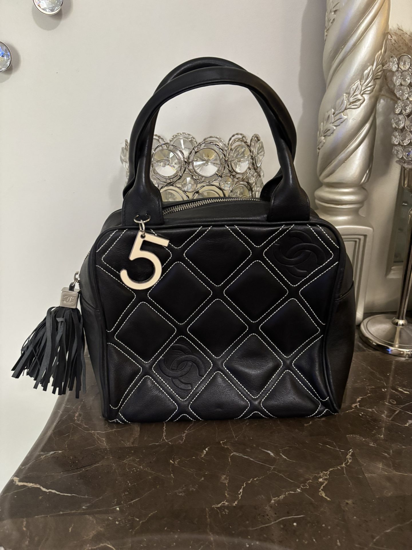 Black Purse 