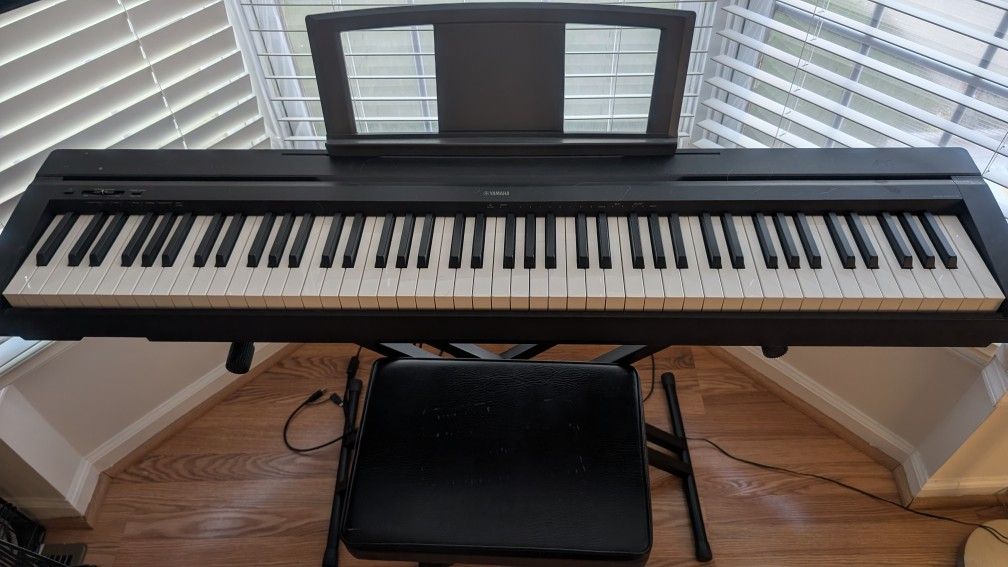 Yamaha Electric Keyboard