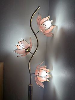 QH Lighting Large Pink Lotus Flower Floor Lamp.  All of  the fragile  glasses are intact. She definitely lights a whole room. O.B.O