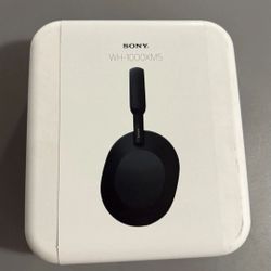 Sony WH-1000XM5 wireless noise canceling headphones XM5