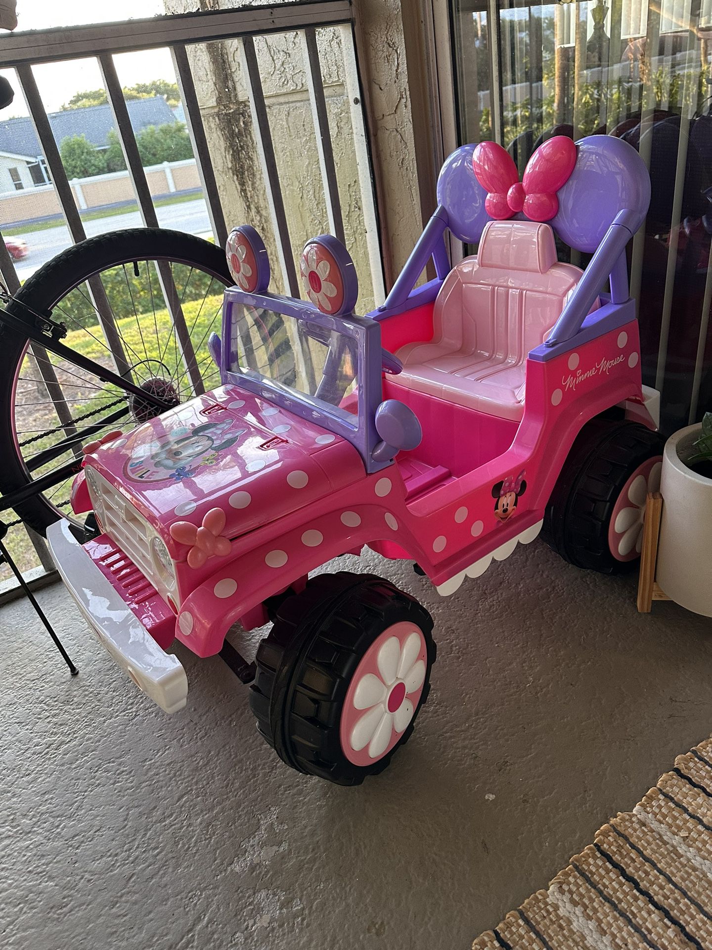 Car For Girl Minnie Mouse 