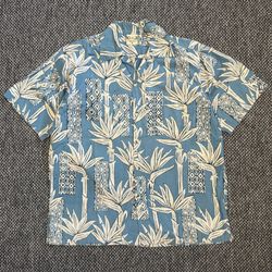 GO BAREFOOT HAWAIIAN BUTTON UP SHIRT SIZE MEDIUM