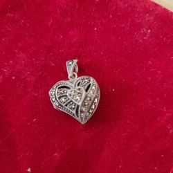 New Pendet Locket Sterling Silver 