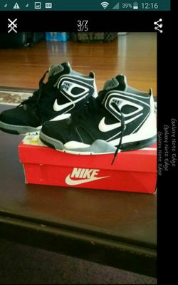 Tenis de hombre nuevos size 7