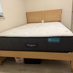 Full size bed 