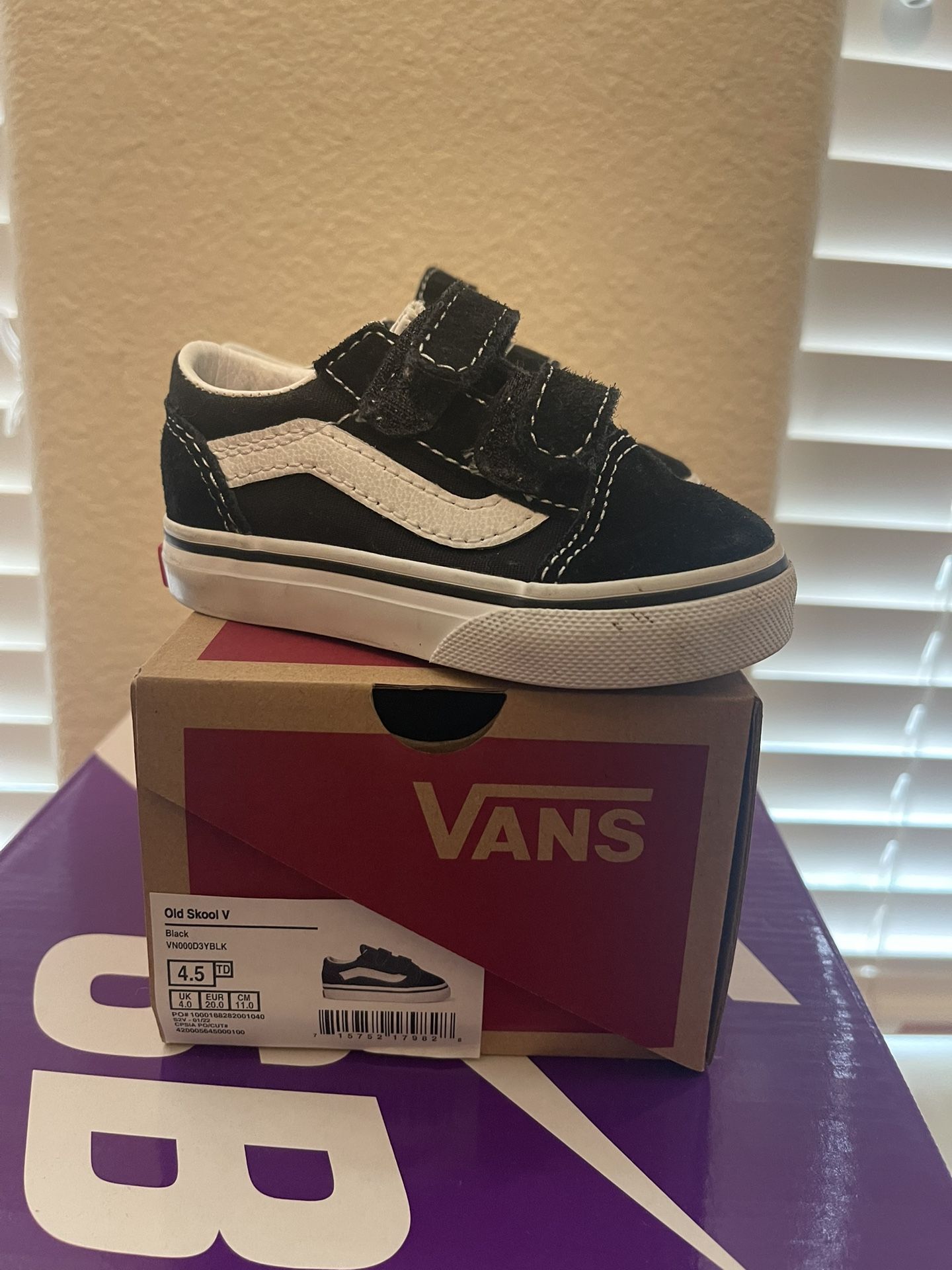 Vans Black White Toddle Worn 4.5c