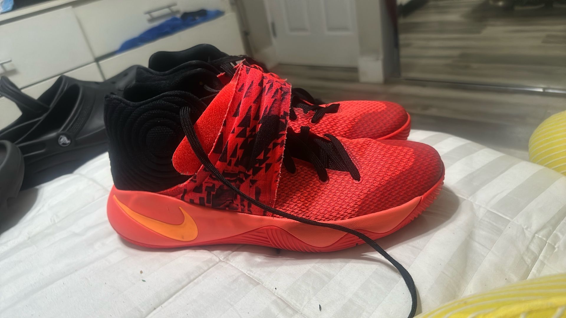 kyrie 2 size 11 de hombre en muy buenas condiciones