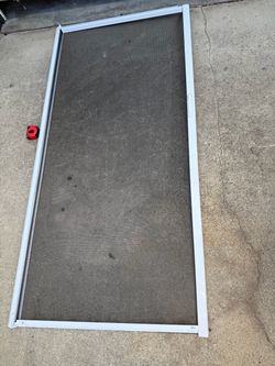 Retractable screens
