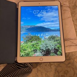 Apple iPad 6th Generation 32gb - Perfect Condition