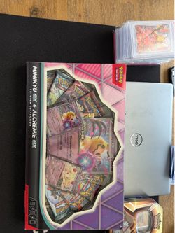 Mimikyu ex & Alcremie ex Premium Collection box