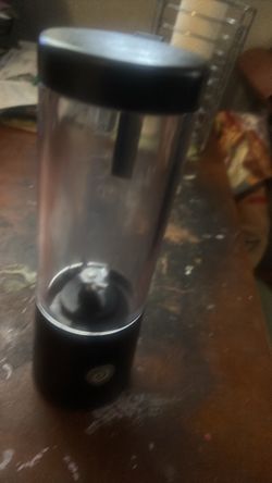 Portable smoothie maker