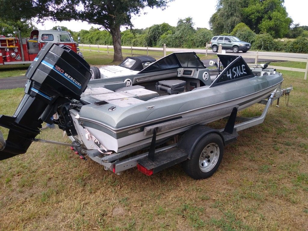 1989 Bass Boat- Everything is Operational