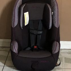 LIKE NEW EDDIE BAUER CONVERTIBLE CAR SEAT !!!!