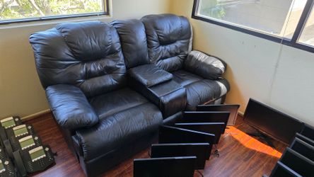 Black 2 Seat Leather Recliners with Center Storage