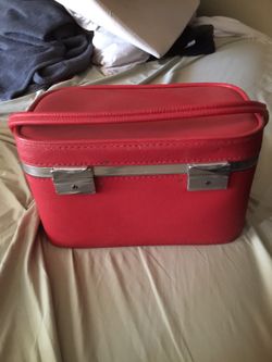 Vintage makeup beauty box