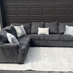 Free Delivery Gray Sectional Couch