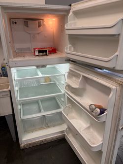 Frigidaire fridge/freezer