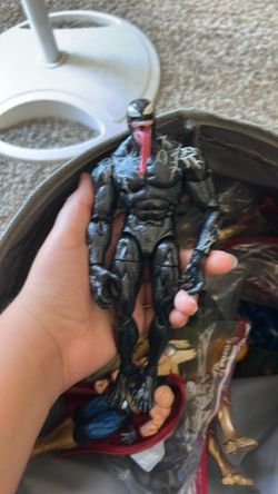 Marvel Legends Venom Read Description