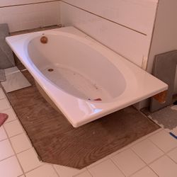Free Bath Tub