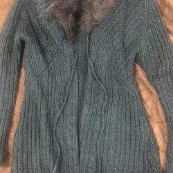 Women’s Sweater Size L