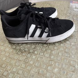 Adidas men’s or woman’s shoes  size 9 men’s