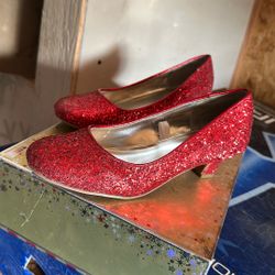 Red Glider Shoes Size 4 