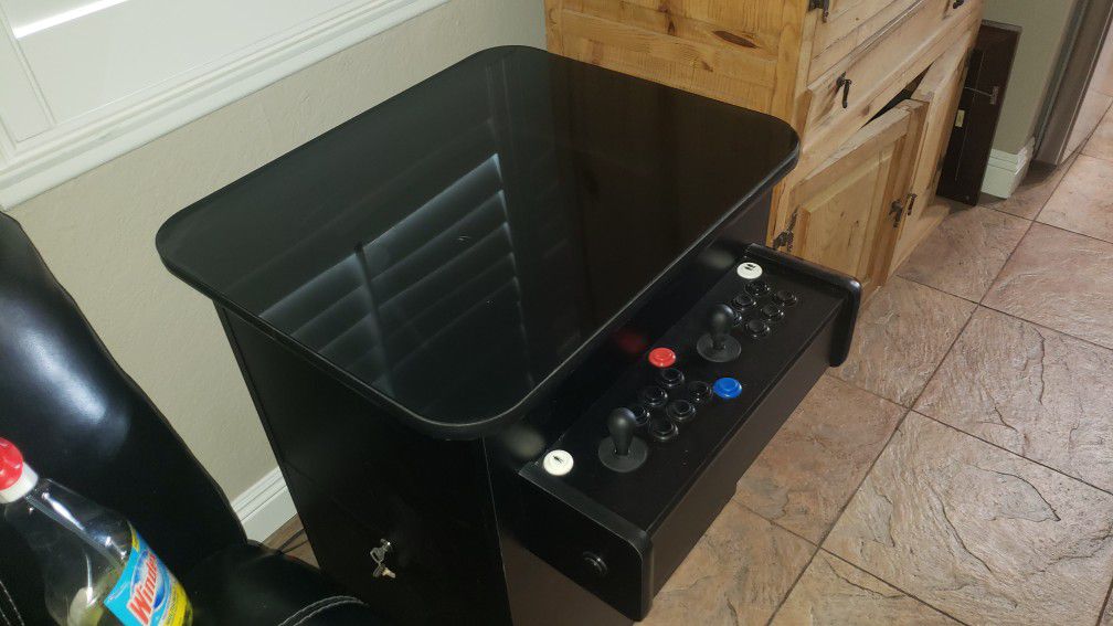 COCKTAIL ARCADE VIDEO GAME TABLE