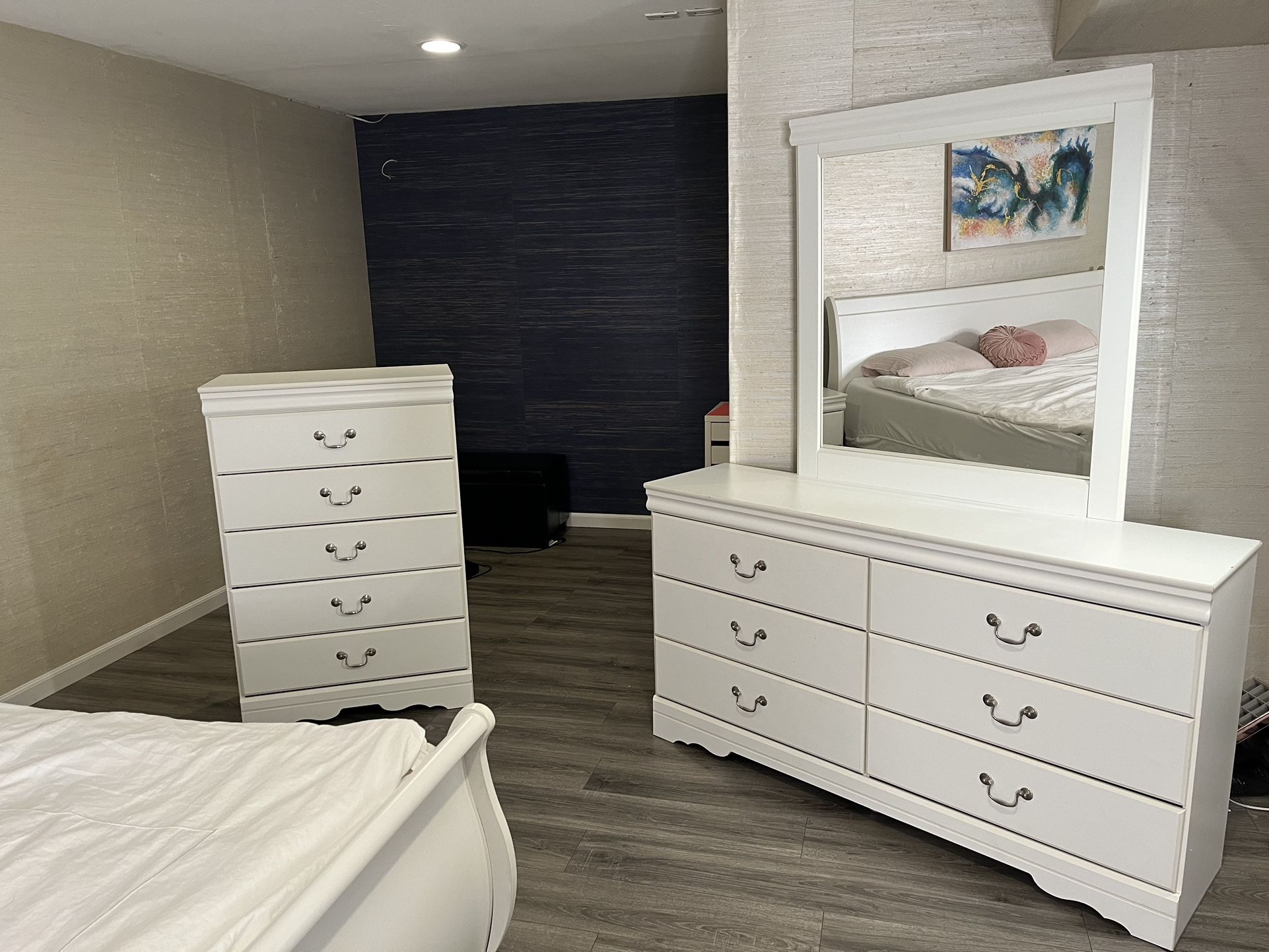 5 Pieces Beautiful Bedroom Set for Sale in Malden, MA OfferUp