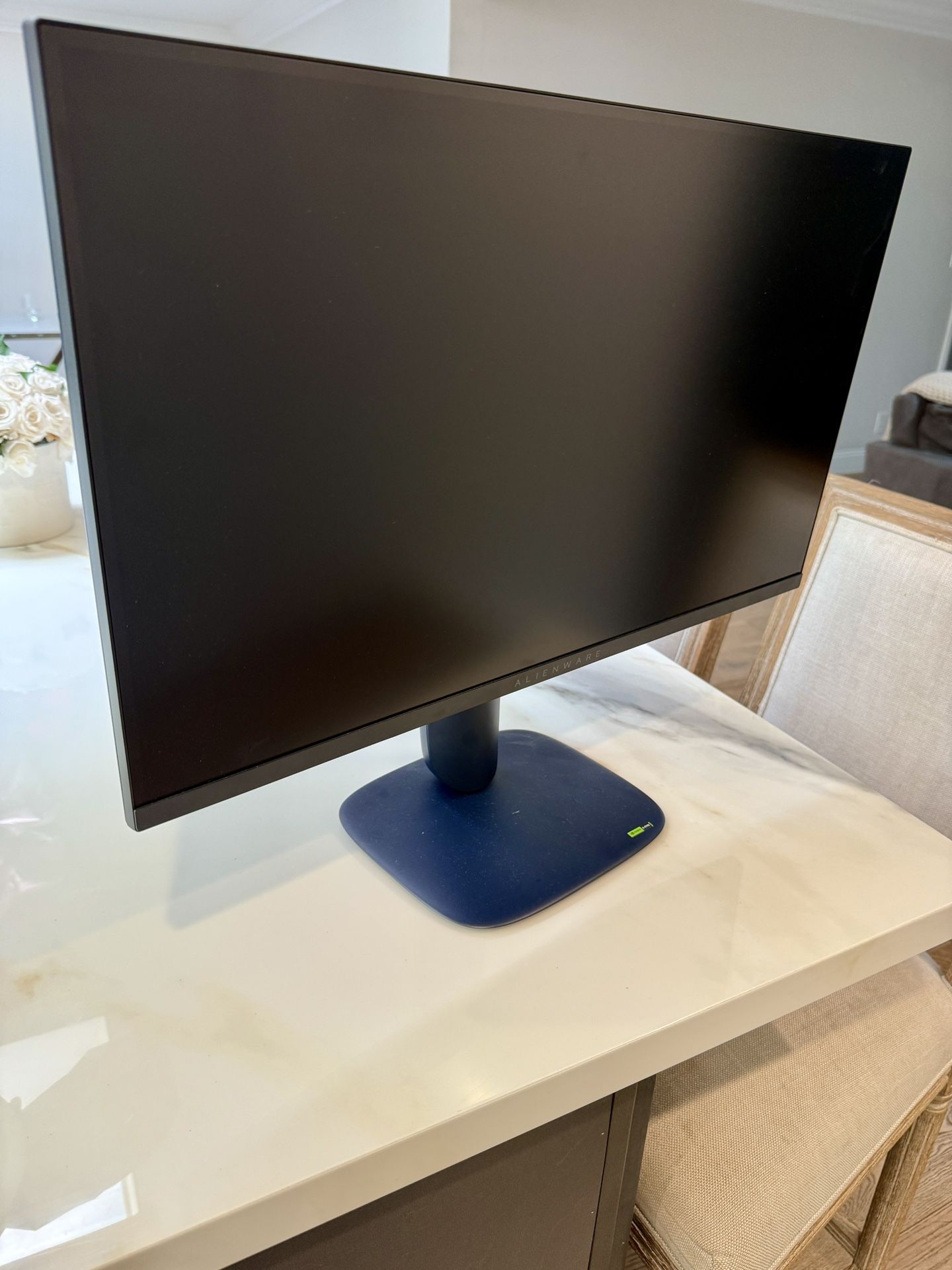 Alienware 27” QHD 180Hz Gaming Monitor (AW2725DM)