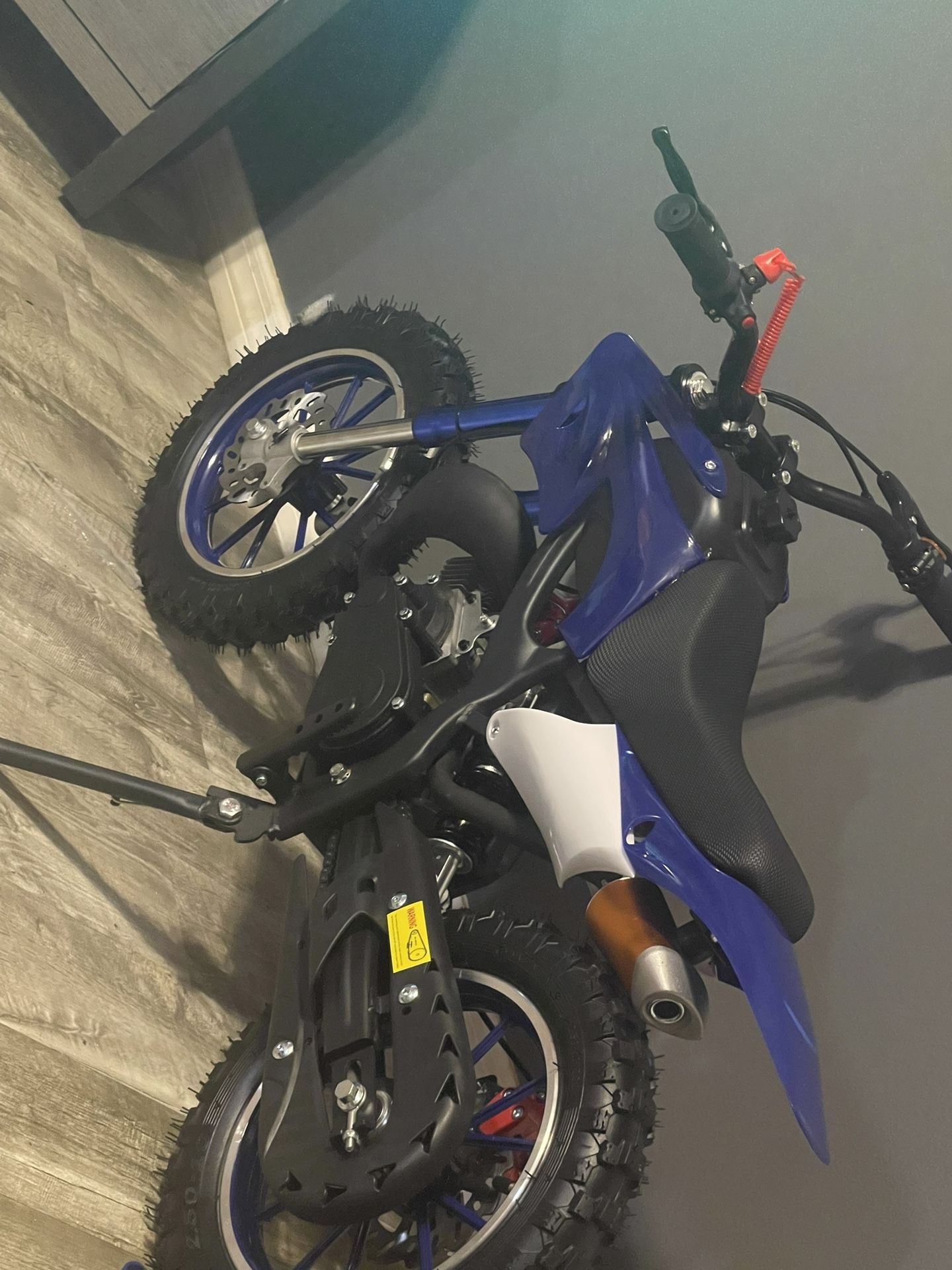 Kids dirtbike goes up to 40 To 60 MPh brand new
